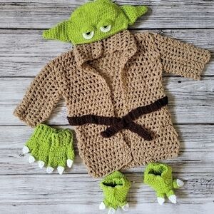 Baby Yoda Hand Crochet Costume Halloween Costume NEW